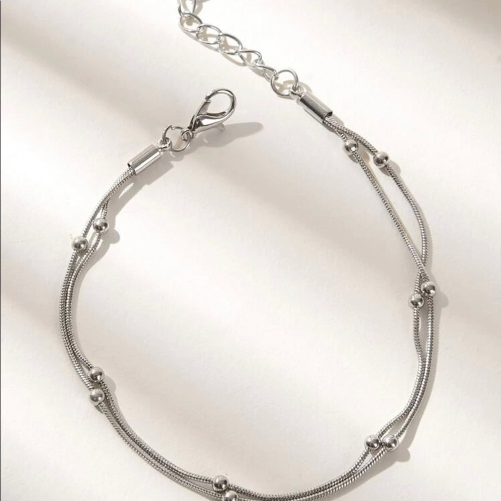 3/$30 🤍 Beaded Layered Anklet - Picture 2 of 4